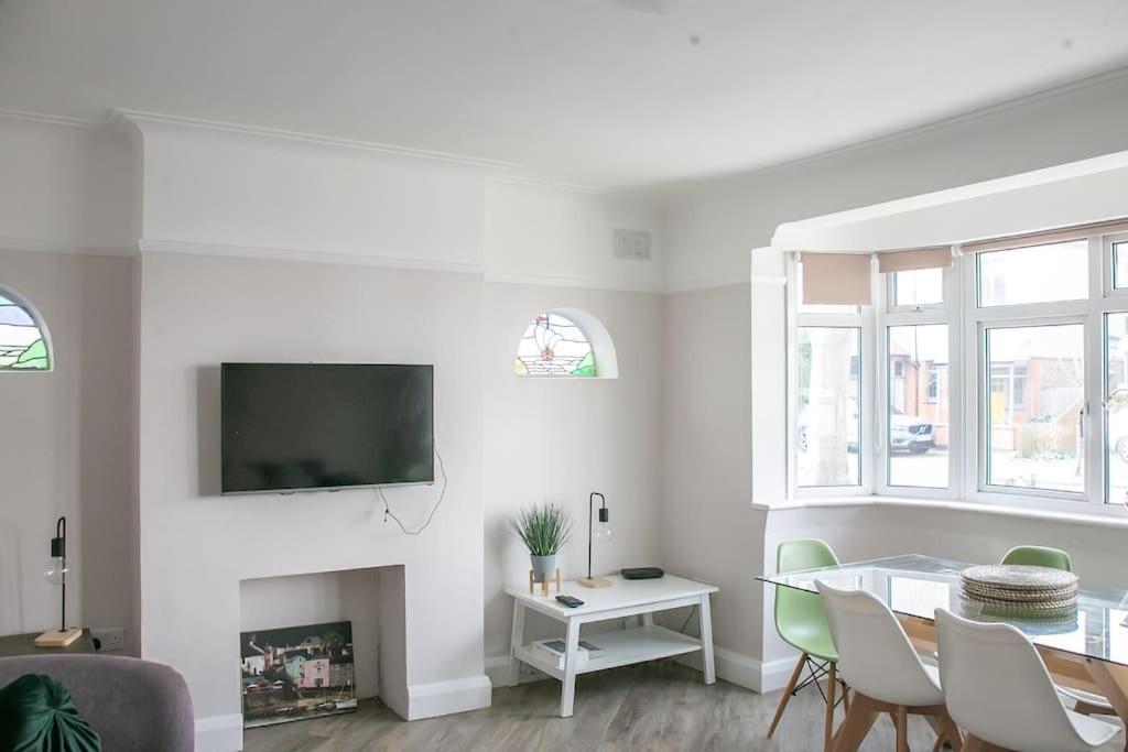 Апартаменты Coastal Haven In Leigh-On-Sea Саутенд-он-Си Экстерьер фото